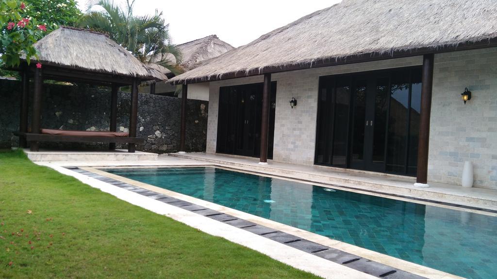 Royal Pool Villa Bali نوسا دوا الغرفة الصورة
